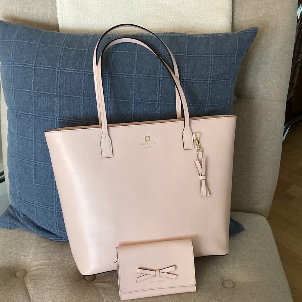 Kate Spade Blush Tote and Wallet Set